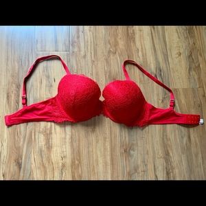 Victoria’s Secret dream angels red lace bra. Excellent condition!